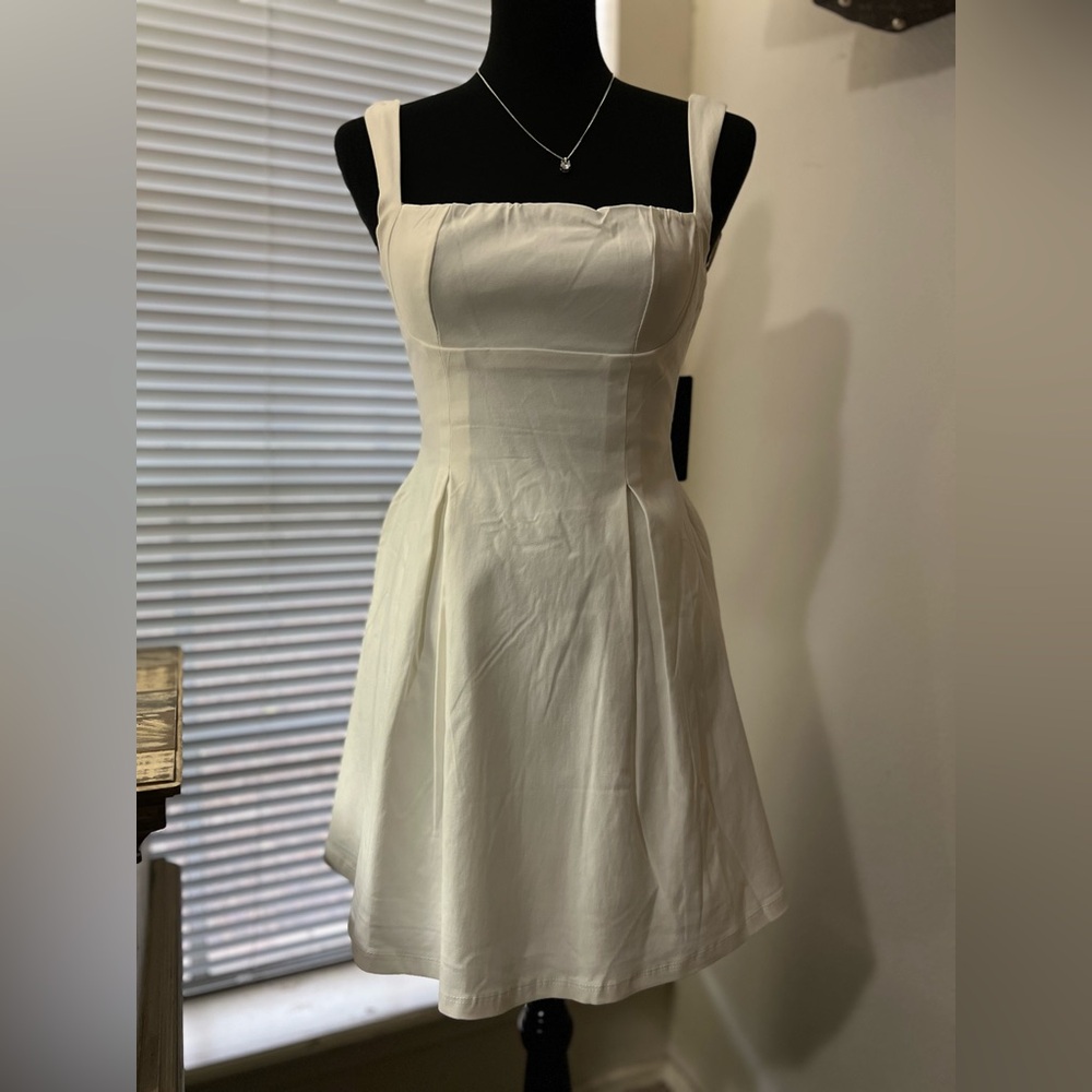 Chic White Sleeveless Mini Dress - Picture 6 of 16